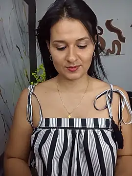 elena jonees online show from May 12, 8:37 pm