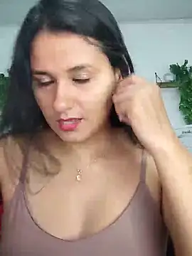 Snapshot of elena_jonees chatting on September 27, 3:07 pm elena jonees online show from September 27, 3:07 pm