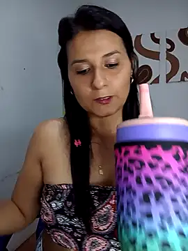 elena jonees online show from March 26, 8:40 pm