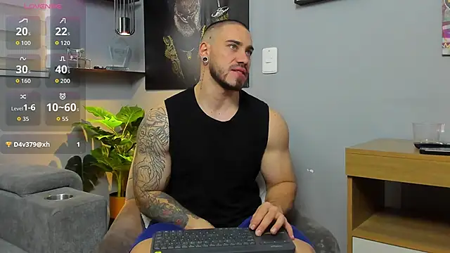 Giorgio-Leone online show from December 3, 6:07 pm