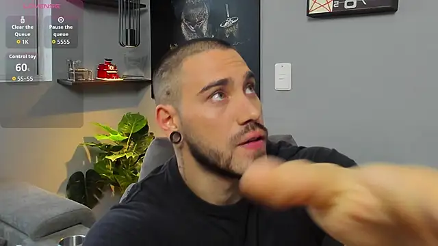 Giorgio-Leone online show from December 17, 10:37 pm