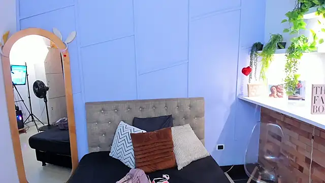 Snapshot of nathalie_rossel chatting on November 27, 8:20 pm nathalie rossel online show from November 27, 8:20 pm