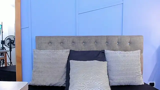 Snapshot of nathalie_rossel chatting on November 7, 8:13 pm nathalie rossel online show from November 7, 8:13 pm