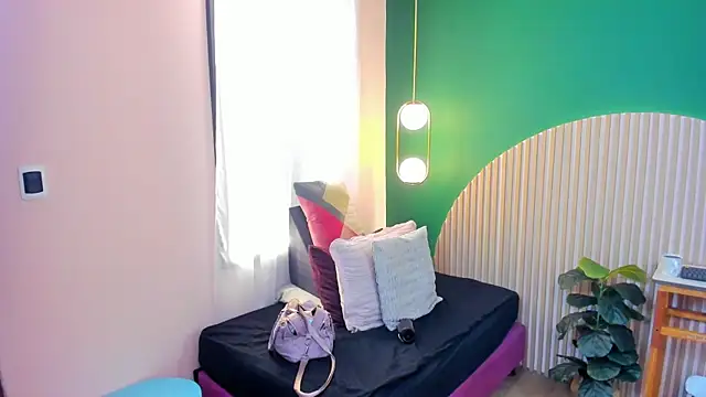 nathalie rossel online show from April 7, 11:56 am