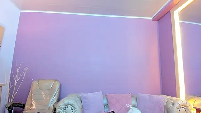 nathalie rossel online show from April 17, 7:06 pm