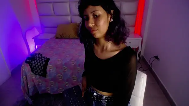 Akane Uwu online show from March 23, 3:43 am