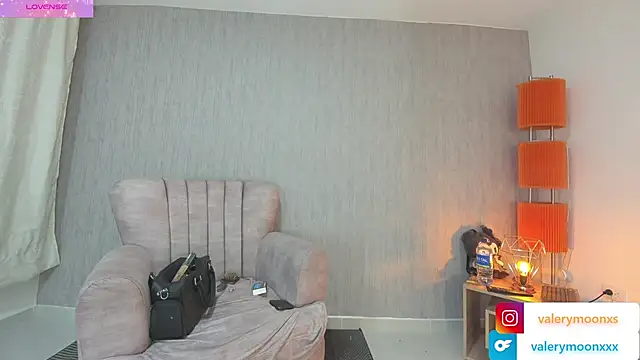 Snapshot of Valery_Evaans chatting on October 10, 3:18 am Valery Evaans online show from October 10, 3:18 am