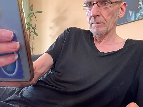 Bula94193 online show from February 25, 12:05 pm