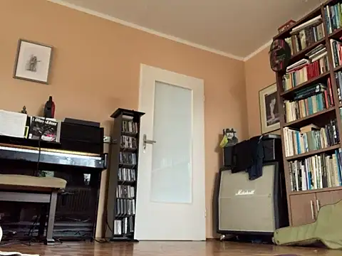 Bula94193 online show from November 7, 9:47 am