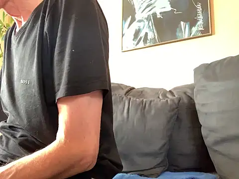 Bula94193 online show from March 7, 1:38 pm