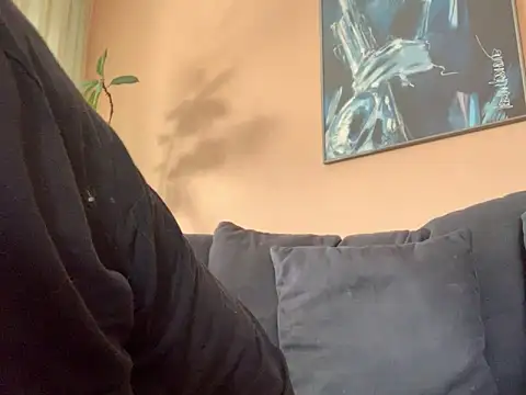 Bula94193 online show from November 12, 11:58 am