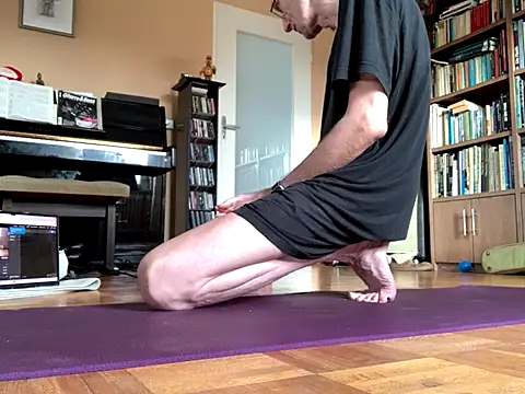 Bula94193 online show from December 21, 11:12 am