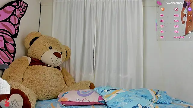 Snapshot of sweet_amalia4 chatting on September 26, 8:05 pm sweet amalia4 online show from September 26, 8:05 pm