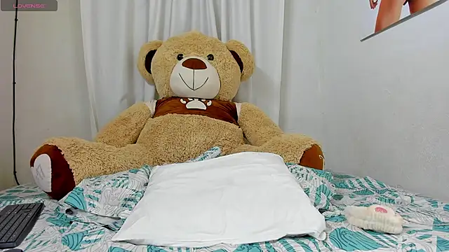 Snapshot of sweet_amalia4 chatting on October 1, 10:02 pm sweet amalia4 online show from October 1, 10:02 pm