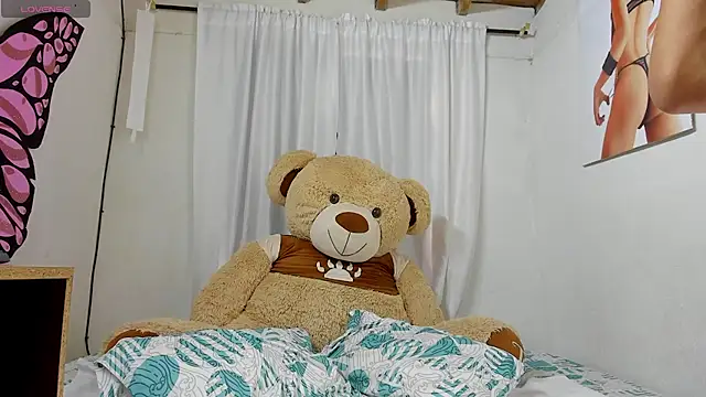 Snapshot of sweet_amalia4 chatting on September 11, 7:14 pm sweet amalia4 online show from September 11, 7:14 pm