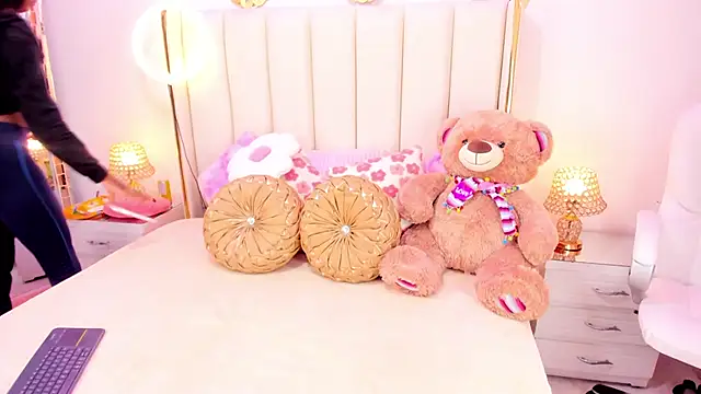 evangelin ts online show from November 10, 1:49 pm