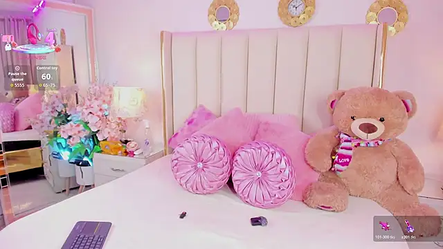 evangelin ts online show from April 10, 1:07 pm