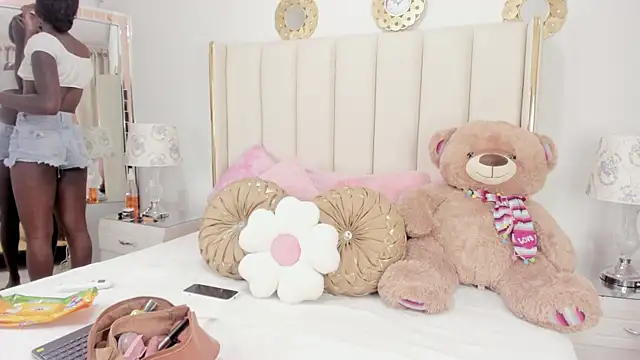 evangelin ts online show from December 15, 1:39 pm