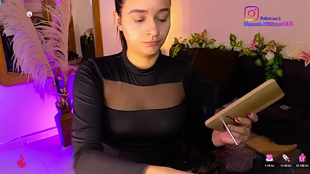 Snapshot of Hannah_williams1 chatting on December 4, 8:30 pm Hannah williams1 online show from December 4, 8:30 pm