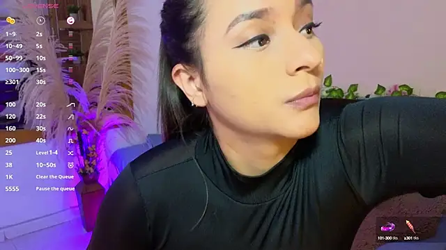 Snapshot of Hannah_williams1 chatting on September 9, 11:14 pm Hannah williams1 online show from September 9, 11:14 pm