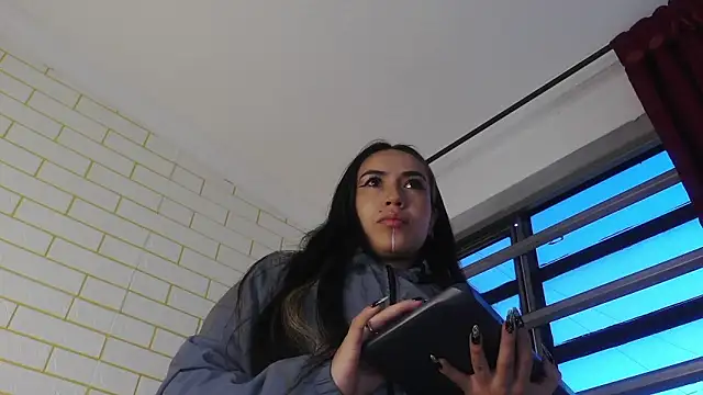 NYX1126 online show from November 7, 1:04 pm