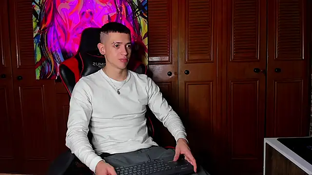 Snapshot of Dimitri_higth420 chatting on March 7, 10:43 pm Dimitri higth420 online show from March 7, 10:43 pm