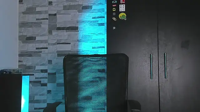Snapshot of Dimitri_higth420 chatting on October 9, 2:56 am Dimitri higth420 online show from October 9, 2:56 am