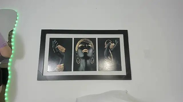 zoee lovv online show from September 19, 3:10 am