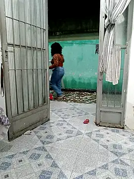 annybarros21 online show from October 11, 7:20 am