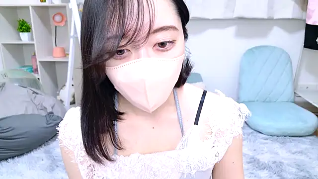 Snapshot of Yurie_ chatting on February 23, 2:29 am Yurie online show from February 23, 2:29 am
