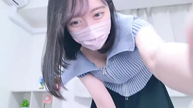 Snapshot of Yurie_ chatting on February 1, 2:47 am Yurie online show from February 1, 2:47 am