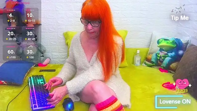 RedHousewife online show from April 20, 4:52 pm