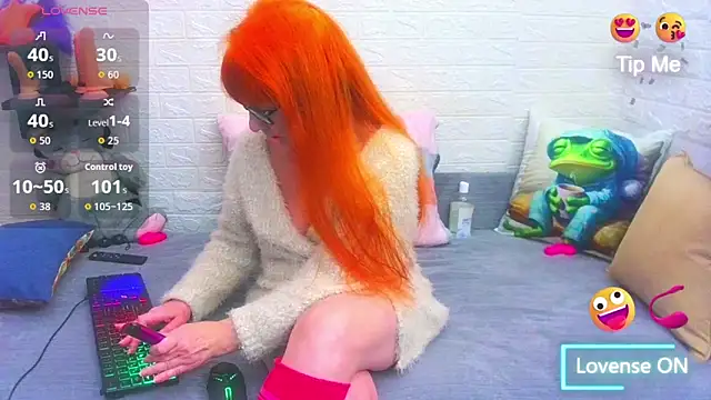 RedHousewife online show from December 23, 6:56 am