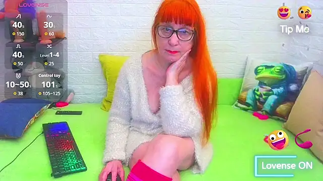 RedHousewife online show from November 27, 3:56 pm