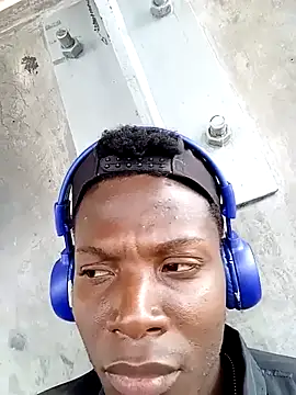 Snapshot of DalianHR33 chatting on March 1, 2:02 pm DalianHR33 online show from March 1, 2:02 pm