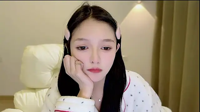 xiaodaibabyy online show from October 29, 1:43 pm