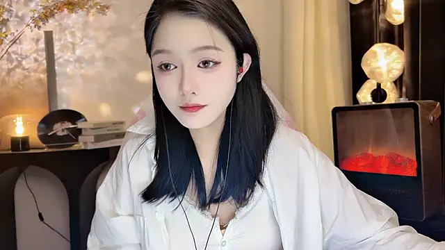 Snapshot of xiaodaibabyy chatting on February 24, 1:21 pm xiaodaibabyy online show from February 24, 1:21 pm