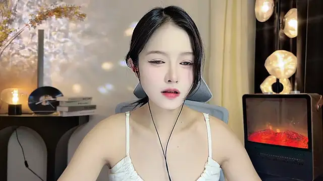 Snapshot of xiaodaibabyy chatting on February 22, 1:24 pm xiaodaibabyy online show from February 22, 1:24 pm