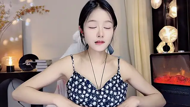 Snapshot of xiaodaibabyy chatting on March 1, 4:54 pm xiaodaibabyy online show from March 1, 4:54 pm