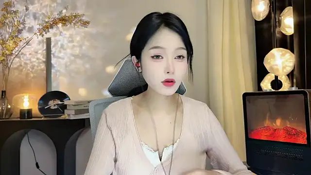 Snapshot of xiaodaibabyy chatting on February 23, 1:21 pm xiaodaibabyy online show from February 23, 1:21 pm