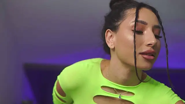 GinaValentinna online show from April 4, 7:31 pm