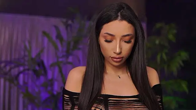 GinaValentinna online show from March 22, 8:10 pm