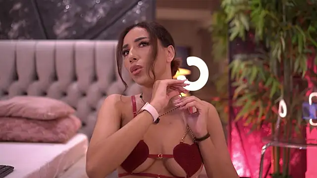 GinaValentinna online show from June 18, 8:47 pm
