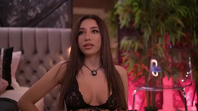 Snapshot of GinaValentinna chatting on May 23, 8:30 pm GinaValentinna online show from May 23, 8:30 pm