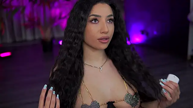 GinaValentinna online show from November 12, 8:01 pm