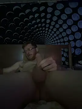 luv2cum7491 online show from December 20, 7:44 am