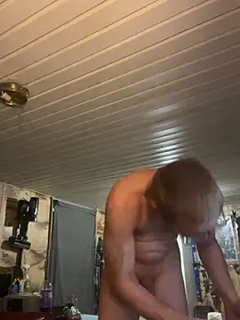 luv2cum7491 online show from February 21, 1:00 am