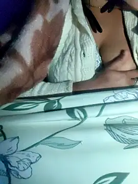 Snapshot of lovelyruhi chatting on December 14, 5:58 pm lovelyruhi online show from December 14, 5:58 pm