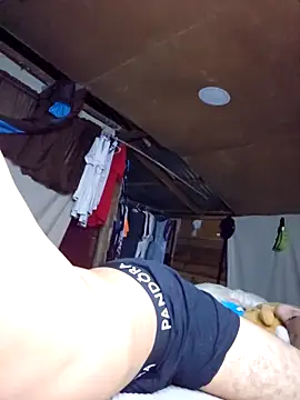 Snapshot of jose5320_20 chatting on November 9, 1:42 am jose5320 20 online show from November 9, 1:42 am