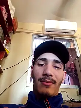 Snapshot of jose5320_20 chatting on November 24, 3:01 pm jose5320 20 online show from November 24, 3:01 pm